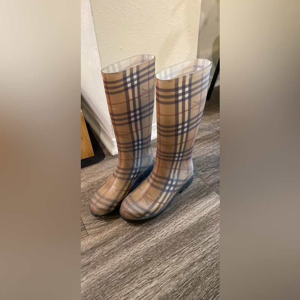 Burberry women’s rain boots